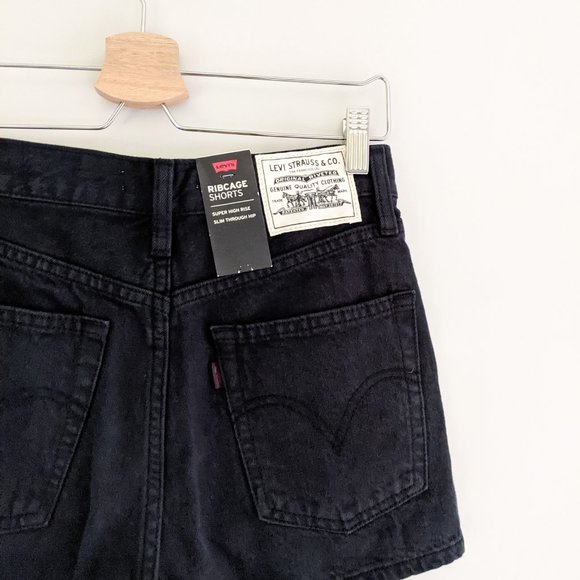 New Levi's Wellthread Black Ribcage Denim Shorts - Picture 8 of 10